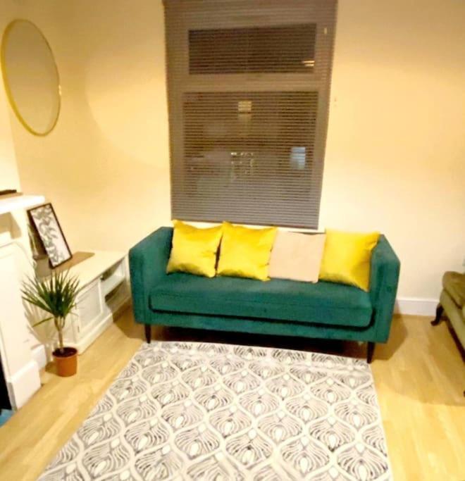 Evo Green Gravesend 2 Bed Apartment - 2 Mins Stn Town Centre Bagian luar foto