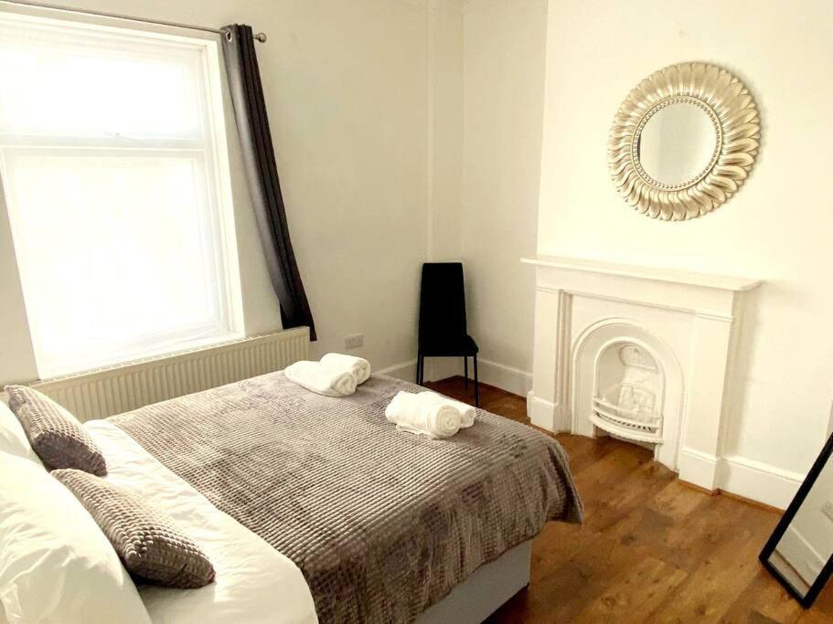 Evo Green Gravesend 2 Bed Apartment - 2 Mins Stn Town Centre Bagian luar foto